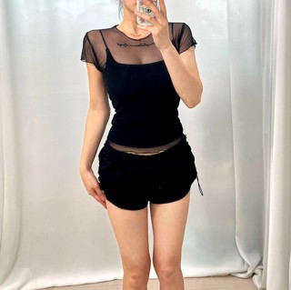 黑色
