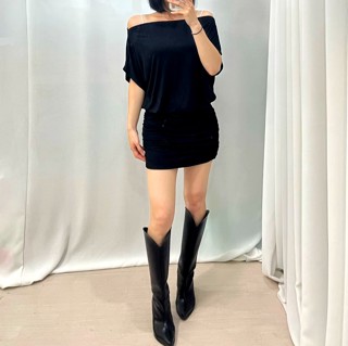 黑色