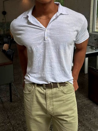 白色