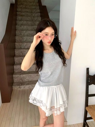 灰色