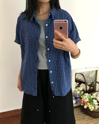 蓝色