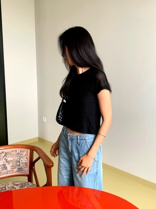 黑色