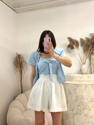 蓝色