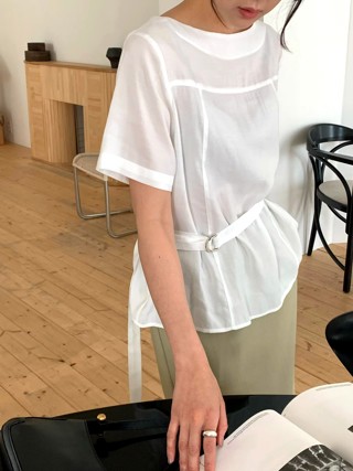 白色