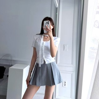 白色