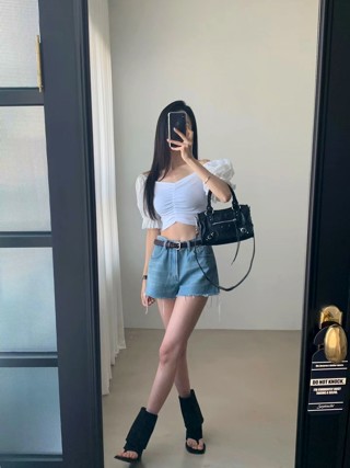 白色