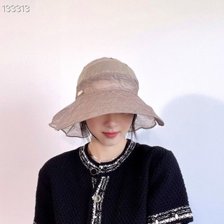 深蓝色