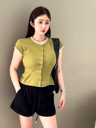 绿色
