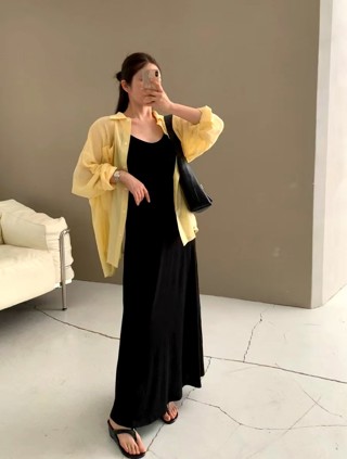 黑色