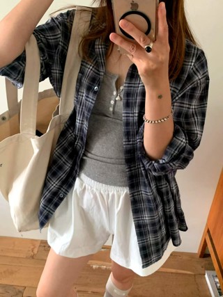 蓝色