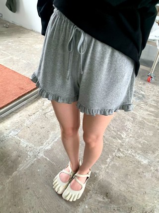 灰色
