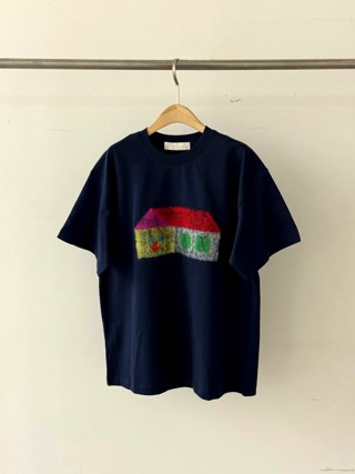 深蓝色