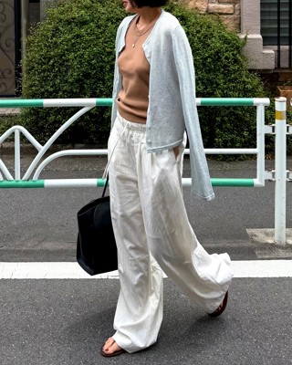 白色