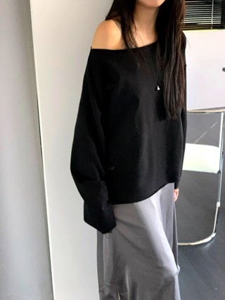 黑色