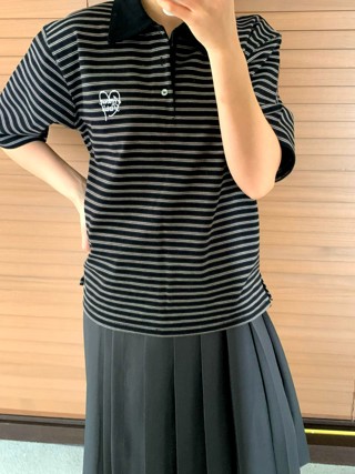 黑色