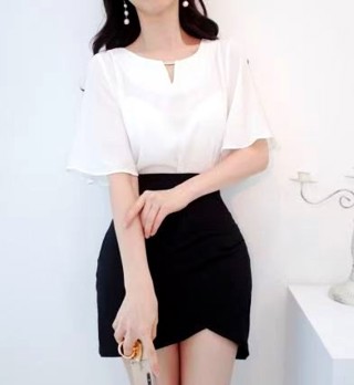 白色