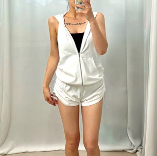 白色