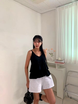 黑色