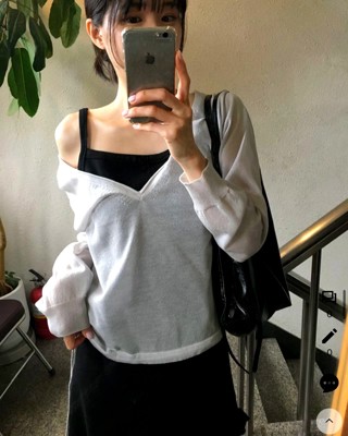 灰色