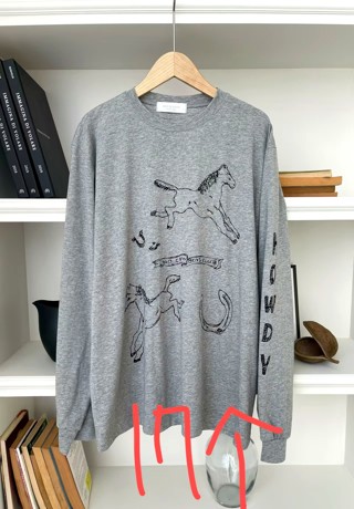 灰色