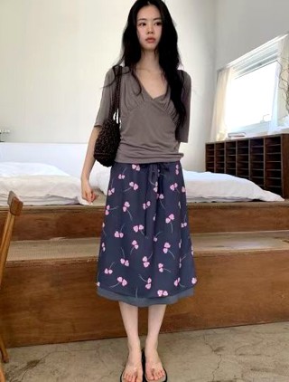 黑色