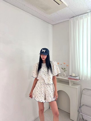 白色