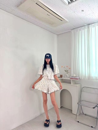 白色