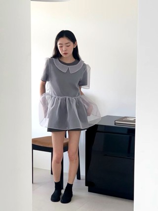 灰色