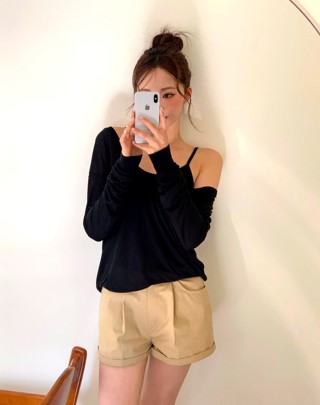 黑色