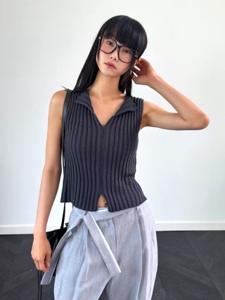 灰色