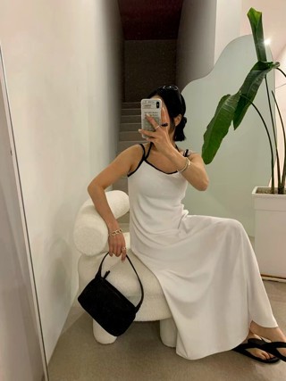 白色