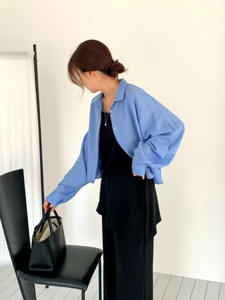 蓝色