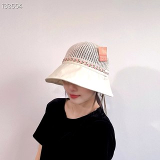 灰色