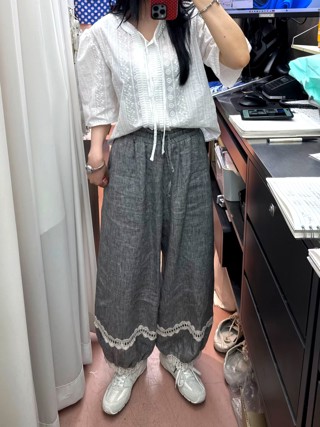 灰色