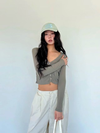 灰色