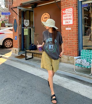 米色