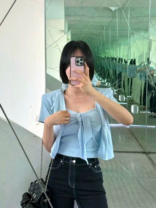 蓝色
