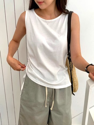 白色