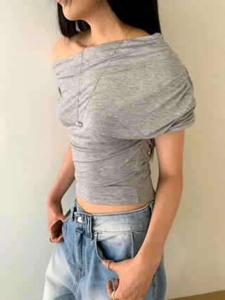 灰色