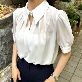 白色