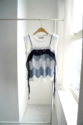 白色