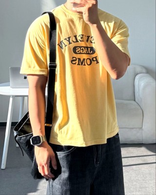 黄色