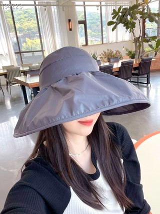 灰色