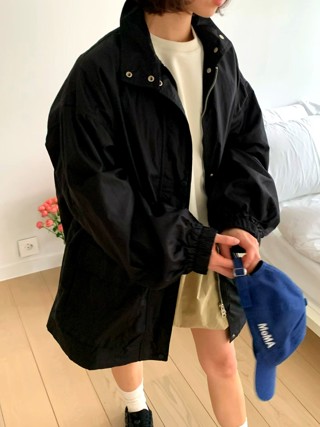黑色