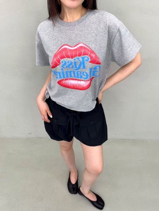 灰色