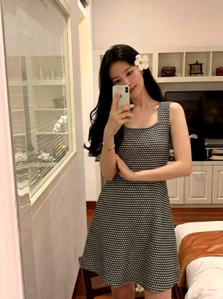 黑色