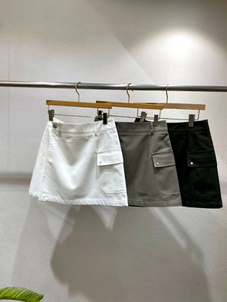 白色