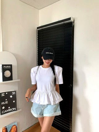 白色