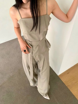 灰色