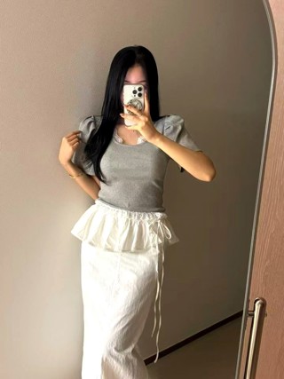 灰色